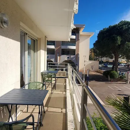 Le Nadir Grand T2 51m2, 4-5p, Parking Apartment