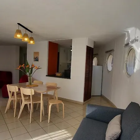 Apartment Le Nadir Grand T2 51m2, 4-5p, Parking Fréjus